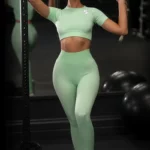 Sporty Seamless Solid Set Light Green - L Topper