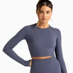 Essential Crop Long Sleeve Grey - S Topper