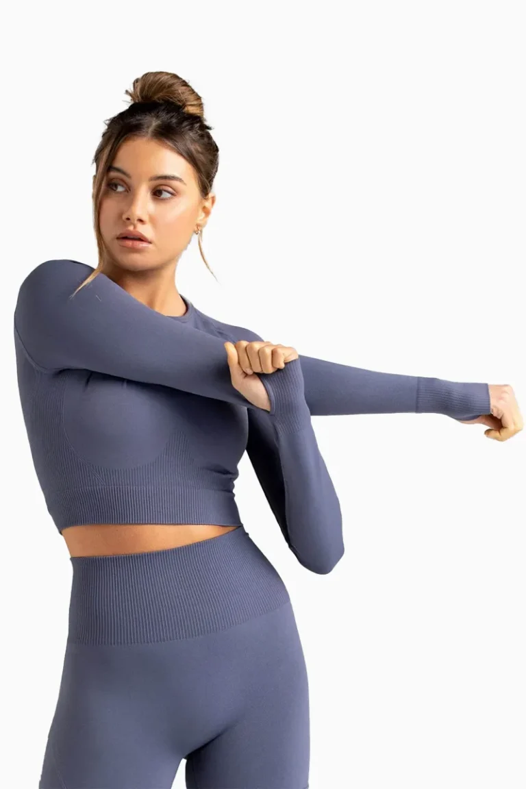 Essential Crop Long Sleeve Grey - M Topper