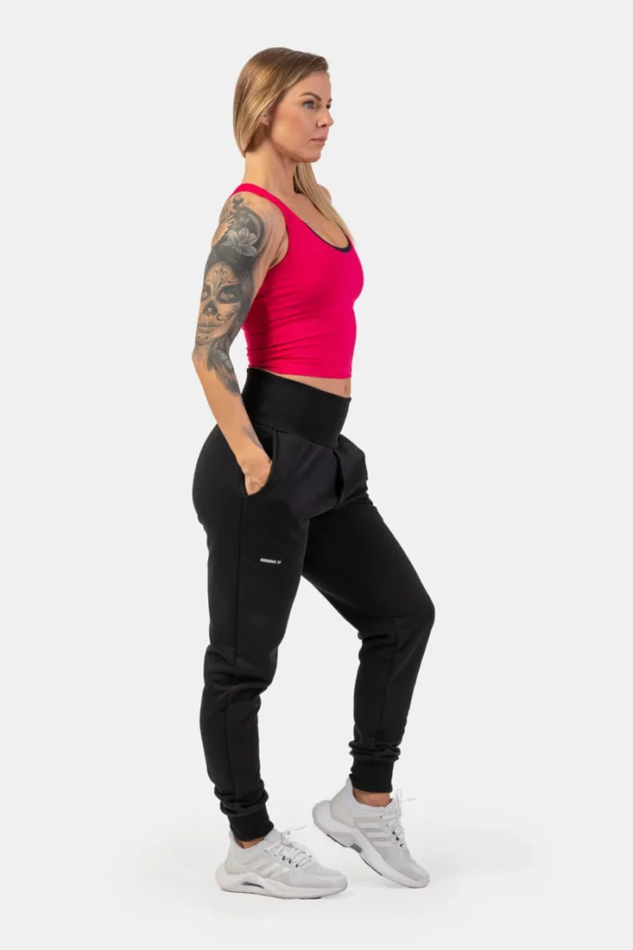 Nebbia Slim-fit Crop Tank Top  Topper