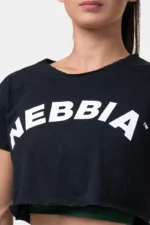 Nebbia Loose Fit & Sporty Crop Top  Topper