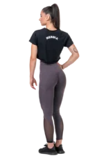 Nebbia Loose Fit & Sporty Crop Top  Topper