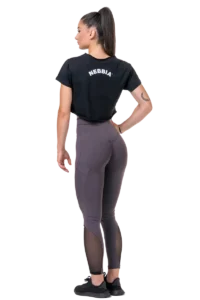 Nebbia Loose Fit & Sporty Crop Top Topper